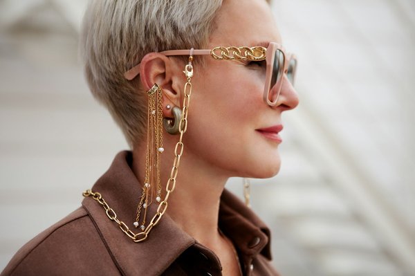 Découvrez votre nouvel accessoire tendance : glasses chain
